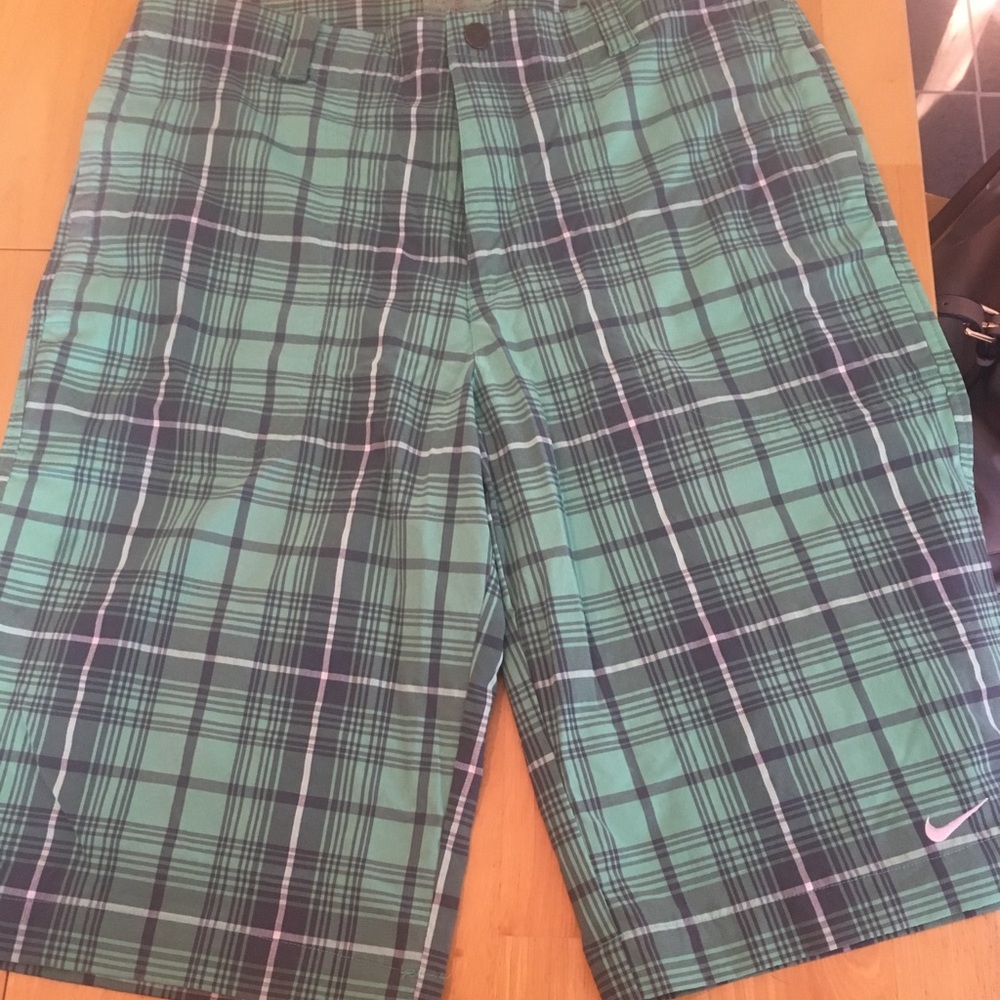 Nike golf shorts